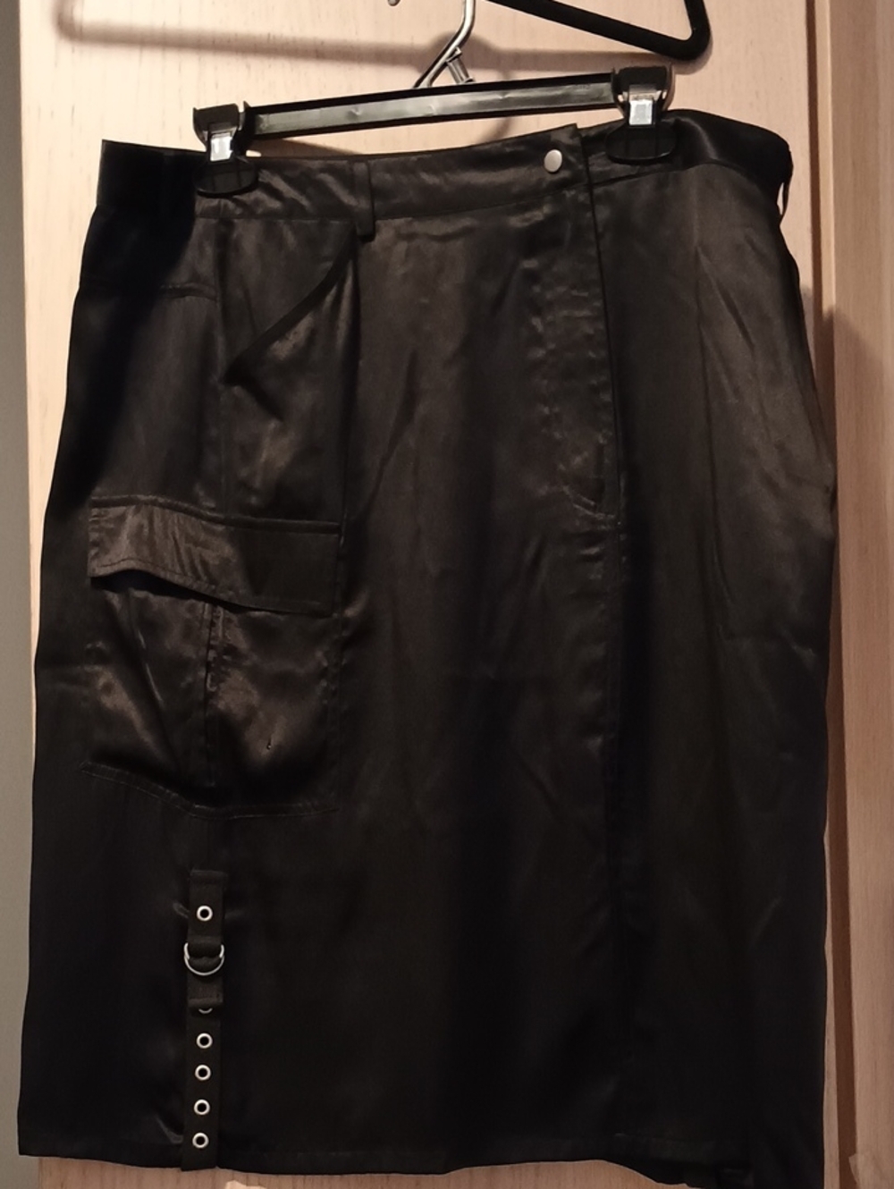 VOICE Black 100% SILK Satin Skirt Sz 13